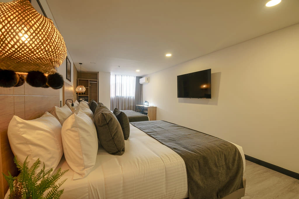 Twin-Superior-room-2-first-class-hotel-medellin.webp
