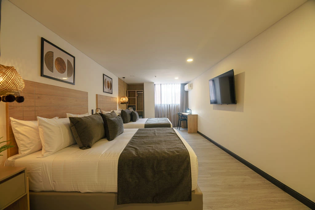 Twin-Superior-room-6-first-class-hotel-medellin.webp