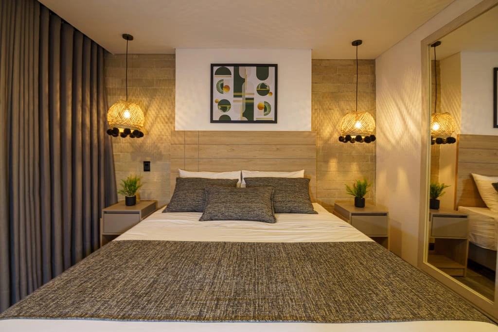standard-room-first-class-hotel-medellin-3.webp