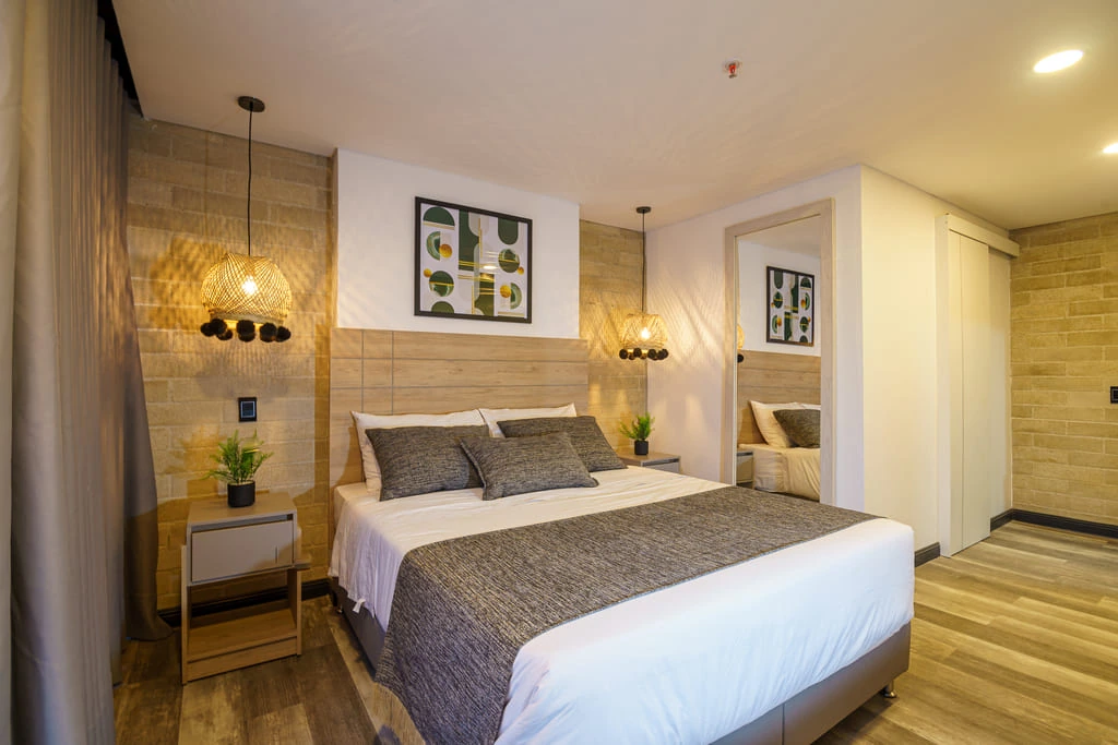standard-room-first-class-hotel-medellin-4.webp